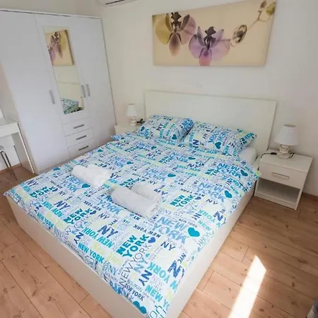 Ema Guest house 3*