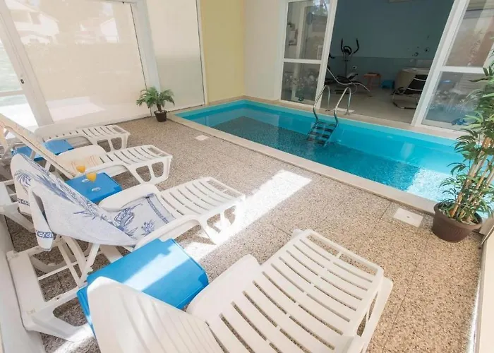 Casa de hóspedes Ema 3*